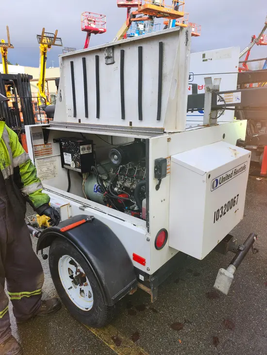 2014 Magnum Pro MLT5200 Portable Light Tower