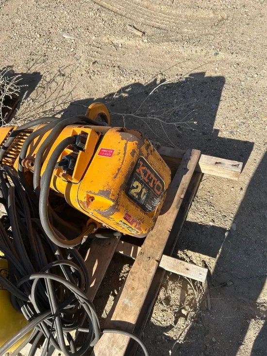 2012 JD NEUHAUS PROFI 3T/6T Hoist
