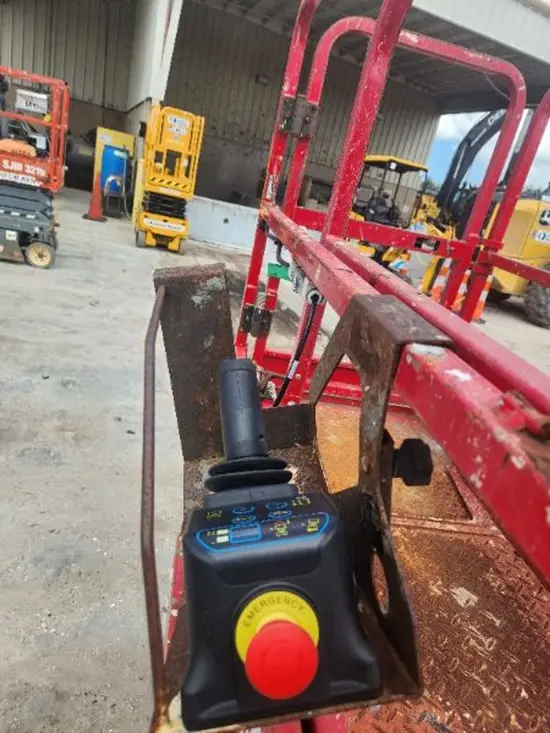 2018 MEC MICRO 19 Scissor Lift