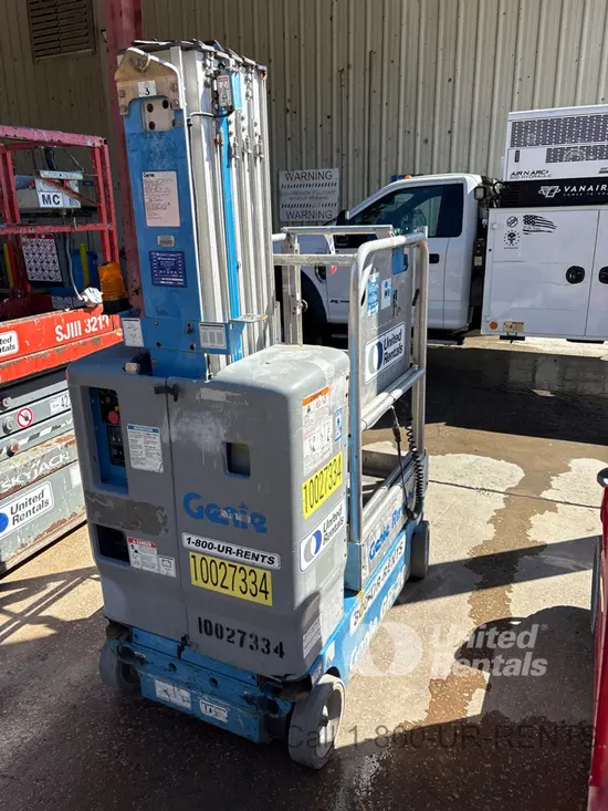2012 Genie GR-20 Self-Propelled One-Person Lift