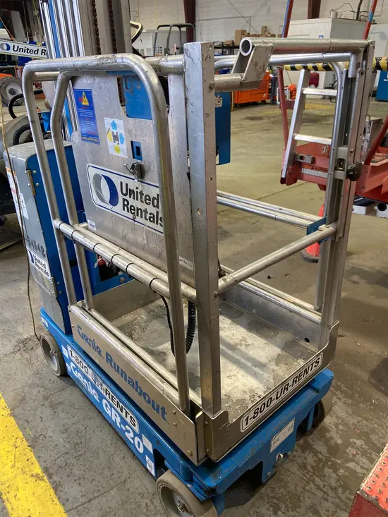 2016 Genie GR-20 Self-Propelled One-Person Lift