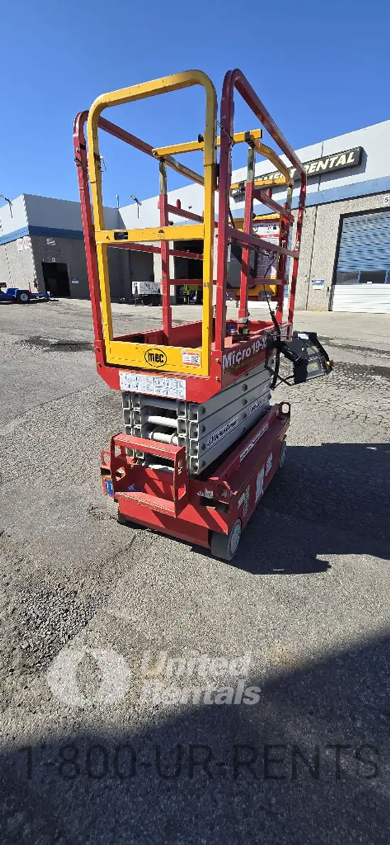 2020 MEC MICRO 19-XD Scissor Lift