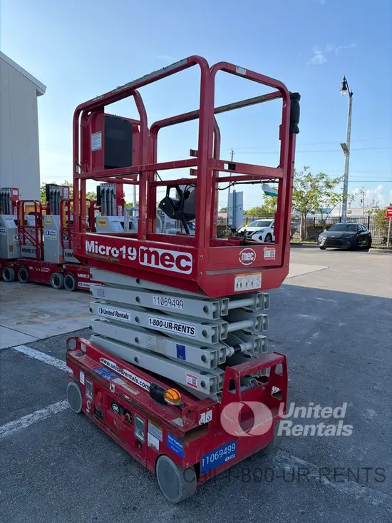2020 MEC MICRO 19 Scissor Lift