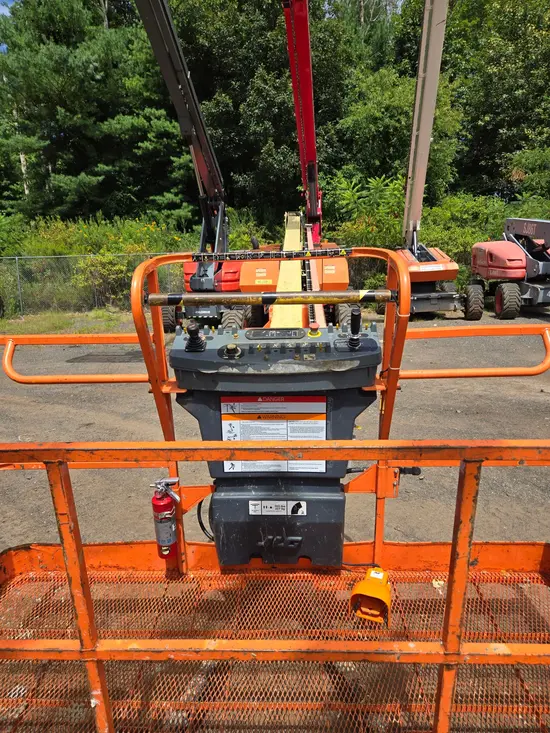 2017 JLG 800S Boom Lift