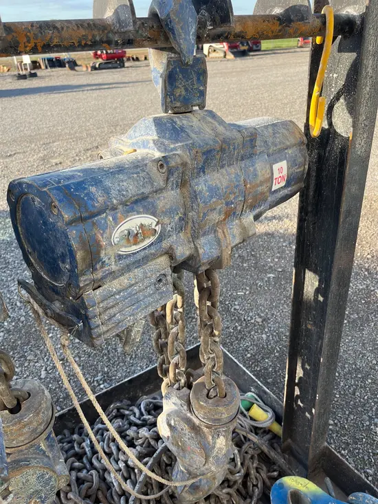 2012 JD NEUHAUS PROFI 10T Hoist
