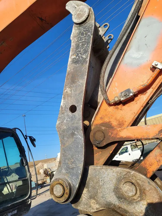 2017 HITACHI ZX250-THMB Attachment