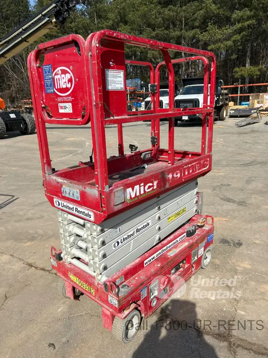 2019 MEC MICRO 19 Scissor Lift