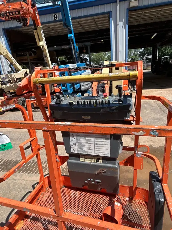 2017 JLG E400AJPN Articulating Boom Lift