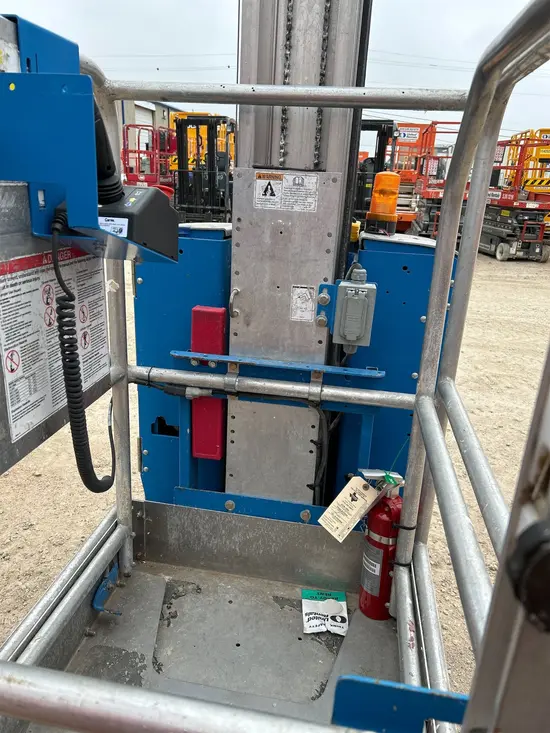 2016 Genie GR-20 Self-Propelled One-Person Lift