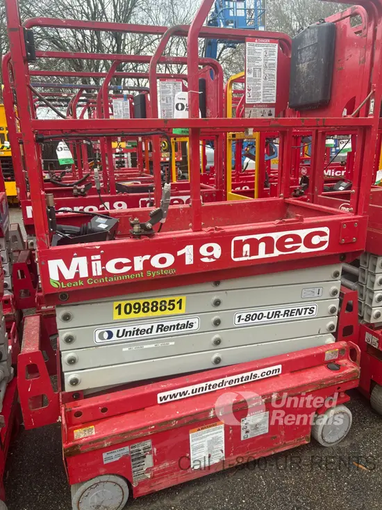 2019 MEC MICRO 19 Scissor Lift