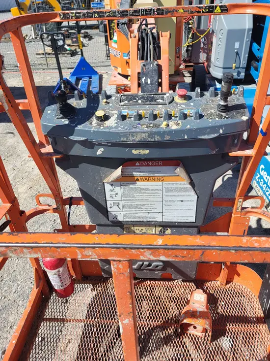 2017 JLG E300AJP Articulating Boom Lift