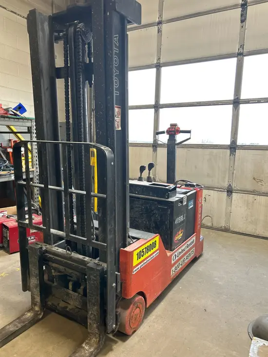 2017 Toyota 6BWC20 Warehouse Forklift