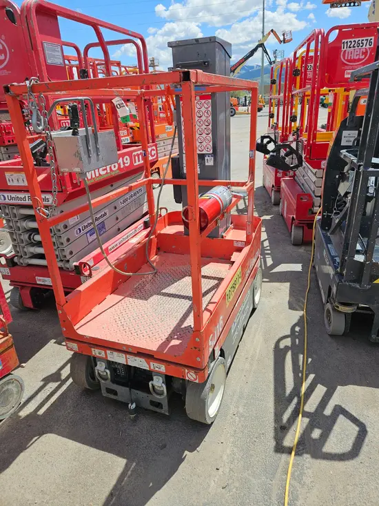 2018 Skyjack SJ16 Self-Propelled One-Person Lift