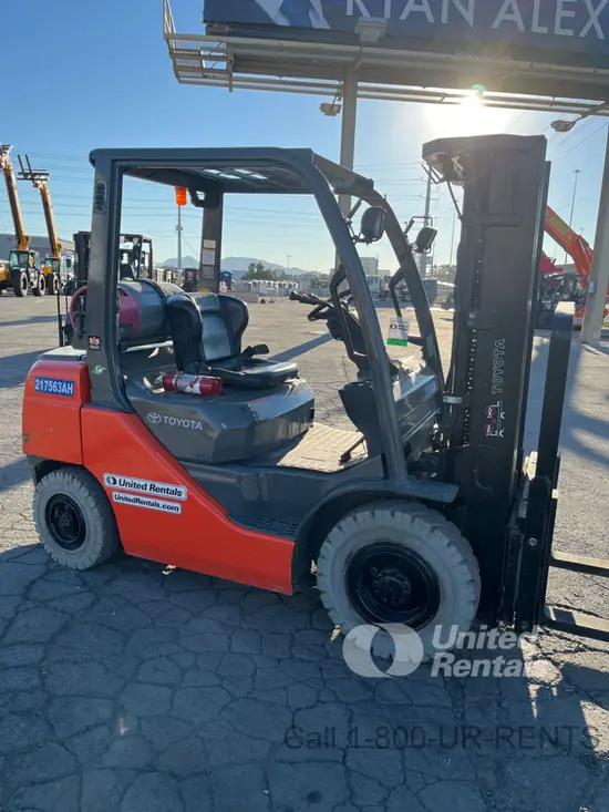 2018 Toyota 8FGU25 Warehouse Forklift