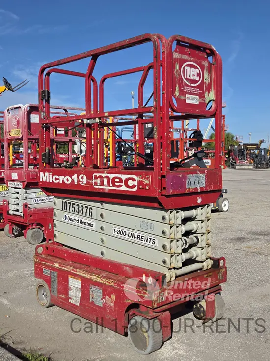 2018 MEC MICRO 19 Scissor Lift