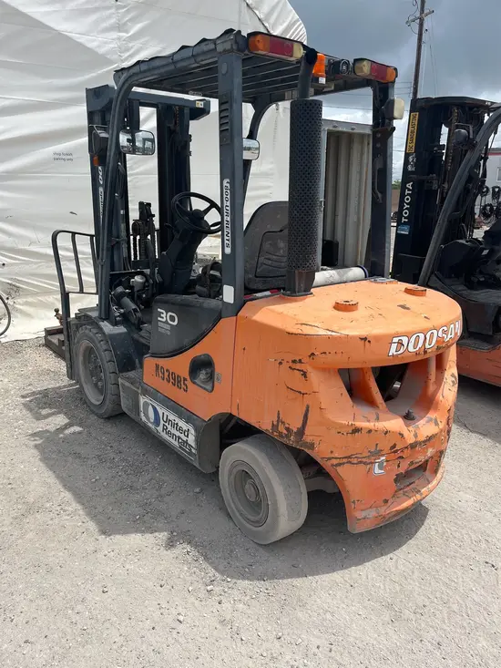 2015 Doosan D30S-7 Forklift