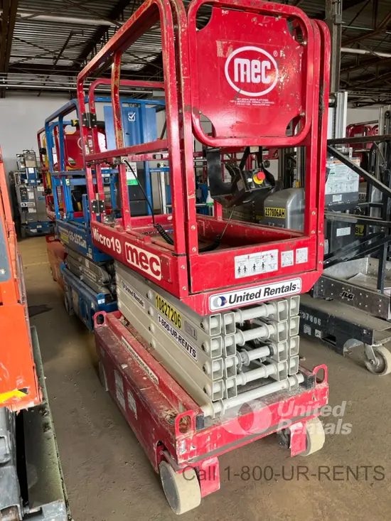 2018 MEC MICRO 19 Scissor Lift