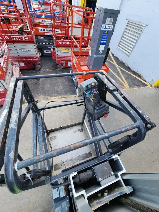 2018 JLG 20MVL Self-Propelled One-Person Lift