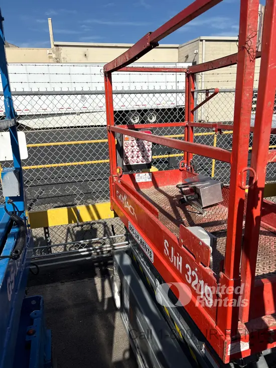 2018 Skyjack SJIII3219 Scissor Lift