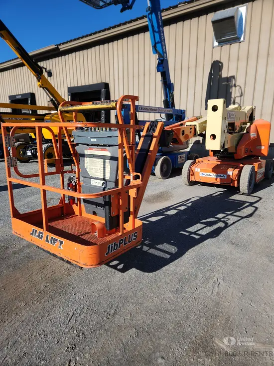 2017 JLG E400AJPN Articulating Boom Lift