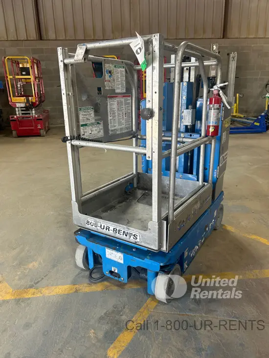2018 Genie GR-12 Self-Propelled One-Person Lift