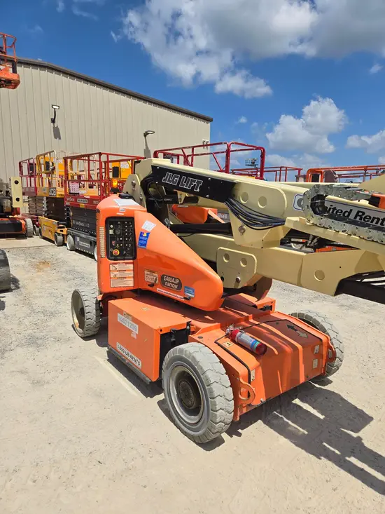 2017 JLG E400AJPN Articulating Boom Lift