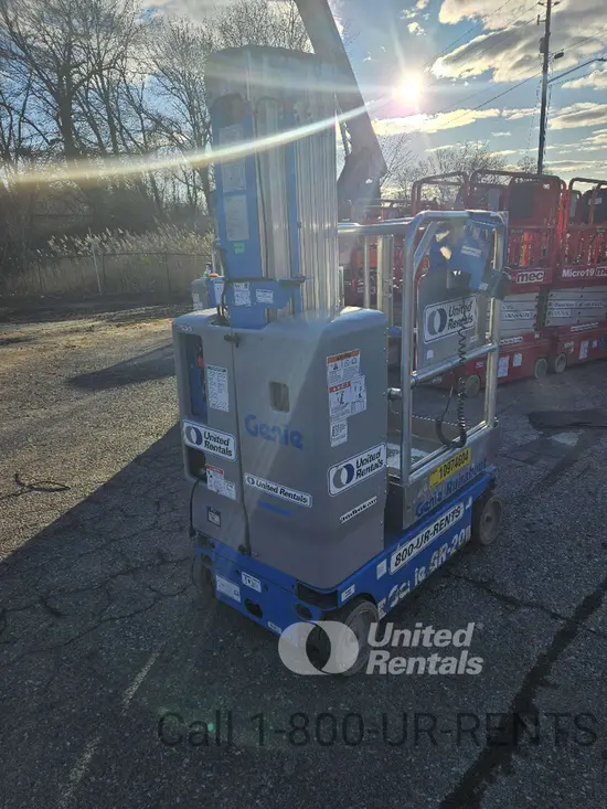 2019 Genie GR-20 Self-Propelled One-Person Lift