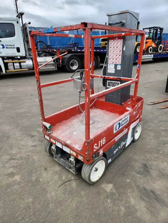 2018 Skyjack SJ16 Self-Propelled One-Person Lift