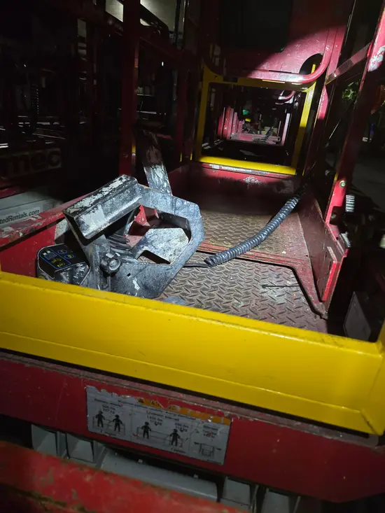 2019 MEC MICRO 19 Scissor Lift