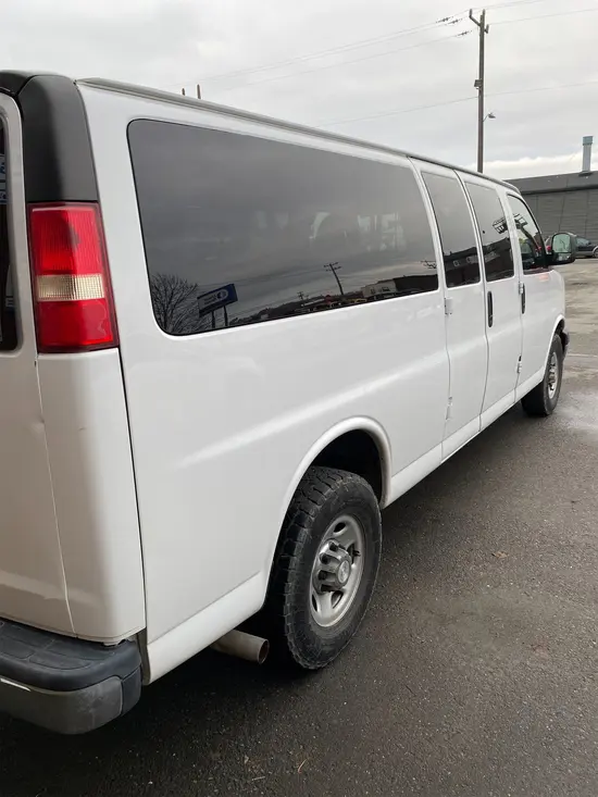 2017 Chevrolet E3500EXTLTGRWD