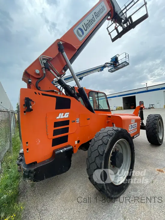 2019 SKYTRAK 8042 Forklift