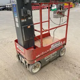2017 Skyjack SJ16 Self-Propelled One-Person Lift