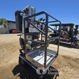 2021 JLG 25AM-DC Pusharound Lift