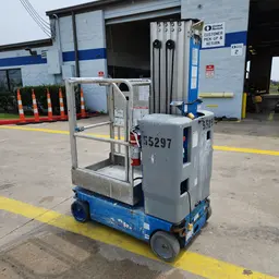 2017 Genie GR-20 Self-Propelled One-Person Lift