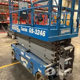 2018 Genie GS-3246 Scissor Lift