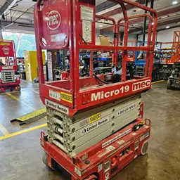 2018 MEC MICRO 19 Scissor Lift