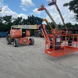 2017 JLG 800AJ Articulating Boom Lift