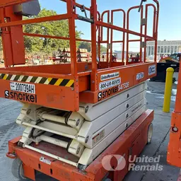 2018 Snorkel S4732E Scissor Lift