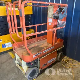 2017 JLG 1230ES Self-Propelled One-Person Lift