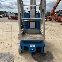 2018 Genie GR-20 Self-Propelled One-Person Lift