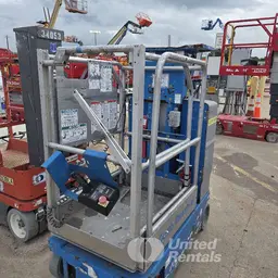 2018 Genie GR-12 Self-Propelled One-Person Lift