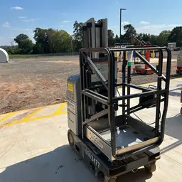 2017 JLG 20MVL Self-Propelled One-Person Lift