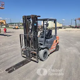 2018 Toyota 8FDU25 Warehouse Forklift