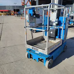 2016 Genie GR-20 Self-Propelled One-Person Lift
