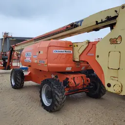 2018 JLG 800AJ Articulating Boom Lift