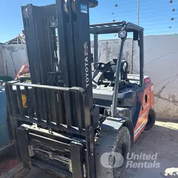2019 Toyota 8FD45U Warehouse Forklift