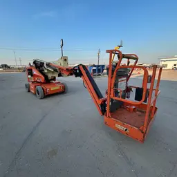 2017 JLG E400AJPN Articulating Boom Lift
