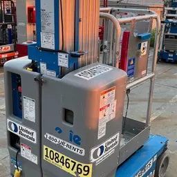 2018 Genie GR-20 Self-Propelled One-Person Lift