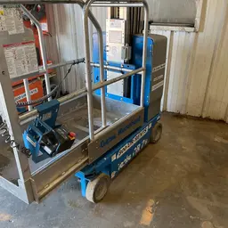 2018 Genie GR-20 Self-Propelled One-Person Lift