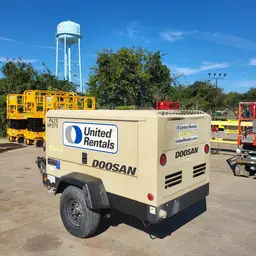 2021 Doosan P425/HP375WCUT4 Air Compressor